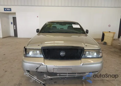 2004 Ford Crown Victoria Lx z USA, uszkodzony, nr VIN 2FAFP74W44X145987